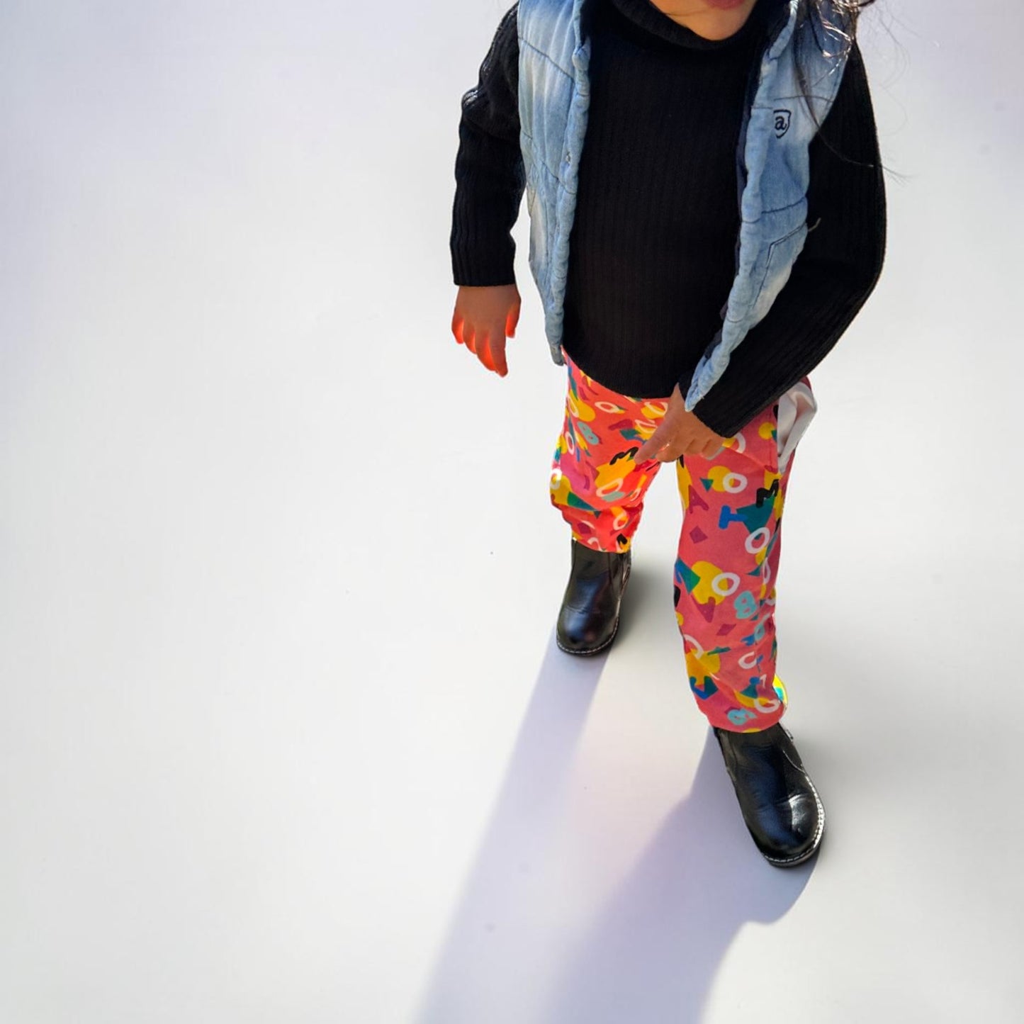 OTEMBA KIDS｜カラフルキッズボトムス（ユニセックス／ FLARE レッドオレンジ）